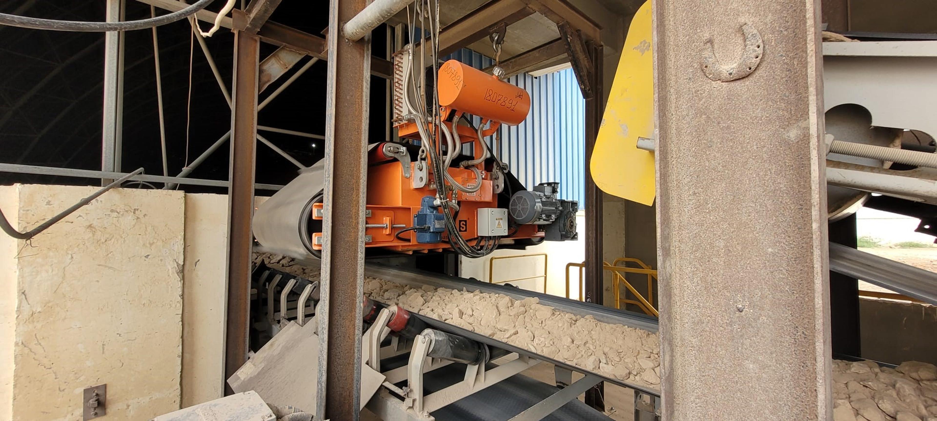 Electromagnetic Overband Metal Separator