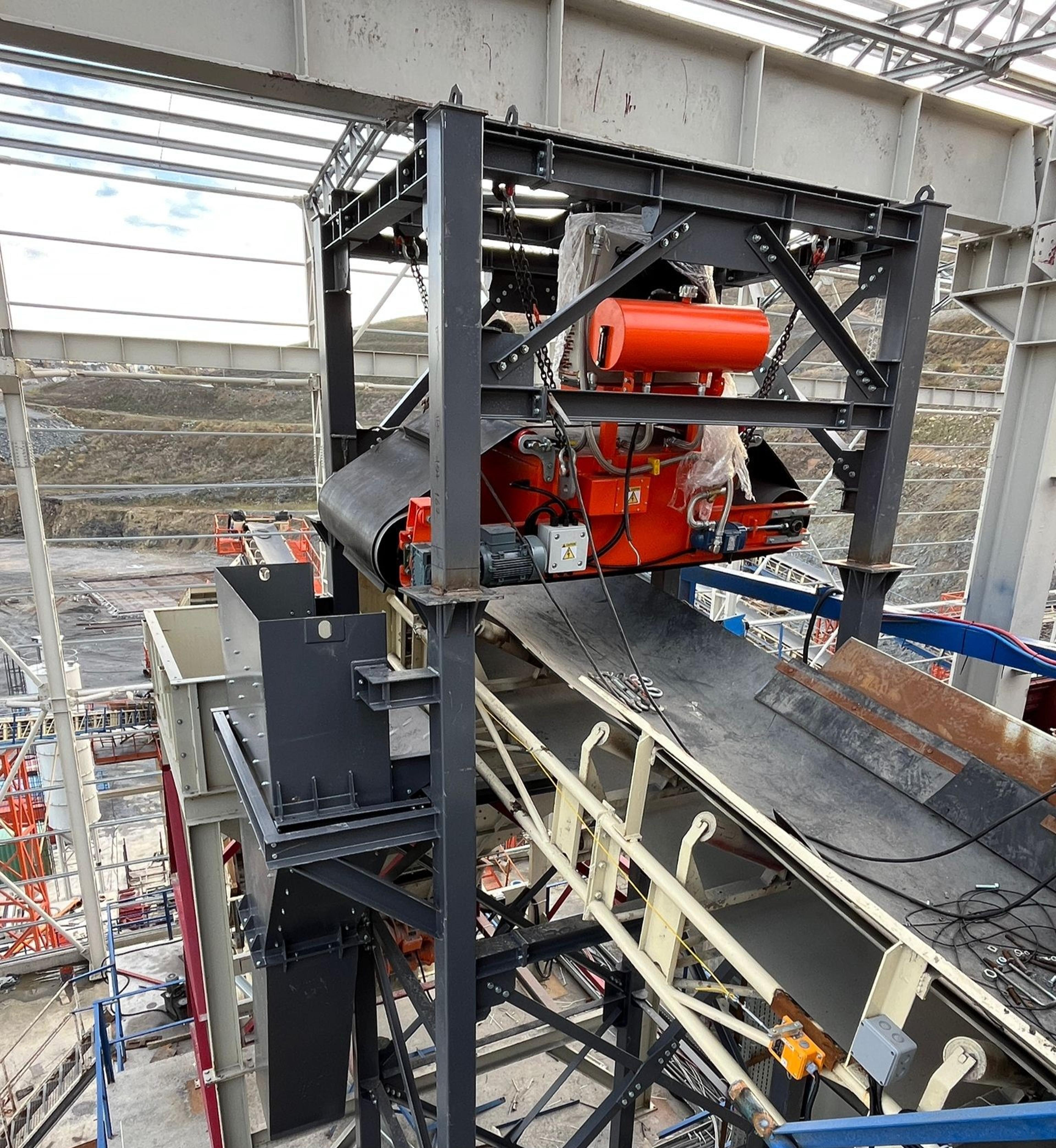 Electromagnetic Overband Metal Separator
